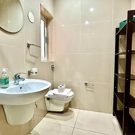 Contemporary 2br Apt With Balcony In St Pauls Bay Apartamento St Paul's Bay