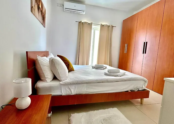 Contemporary 2br Apt With Balcony In St Pauls Bay 公寓 圣保罗湾城