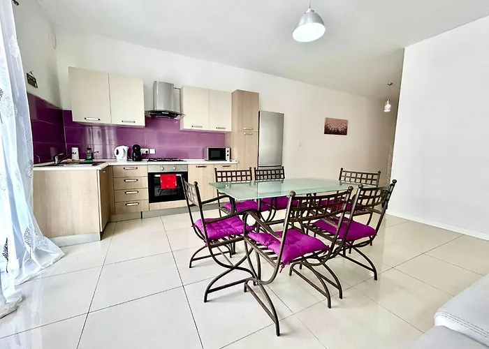 Contemporary 2br Apt With Balcony In St Pauls Bay *